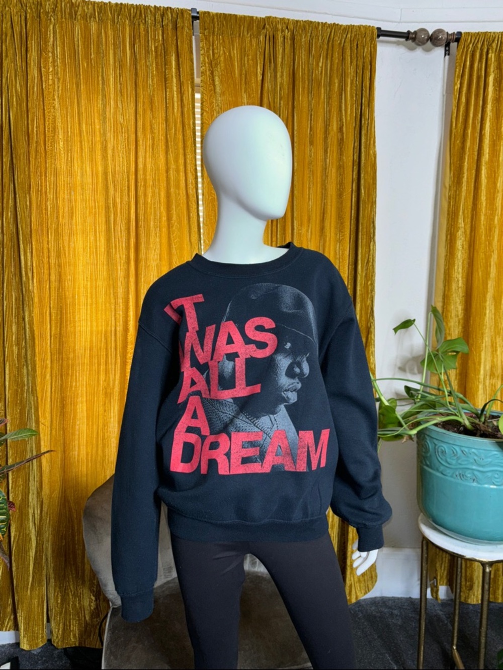 Black 'It Was All a Dream' Graphic Crewneck Sweater